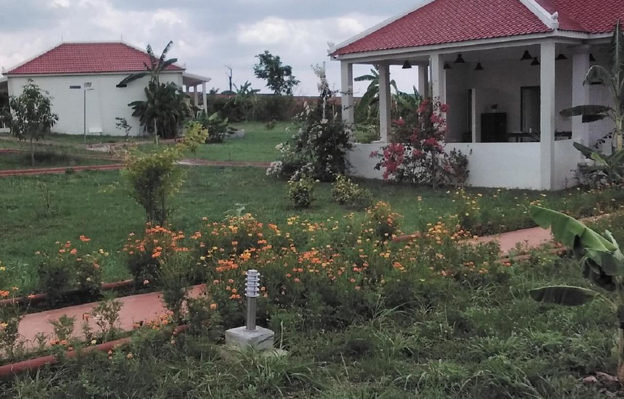 Phumi Moreal Koh Ker Hotel And Restaurant מראה חיצוני תמונה
